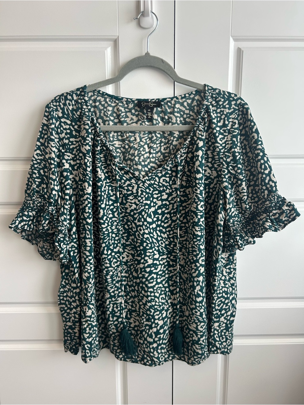 Jessica Simpson Green and Cream Printed V-Neck Tassel Blouse